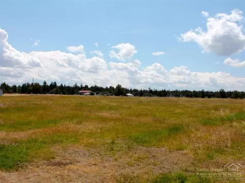 64140 Pioneer Loop, Bend, OR 97701 photo 4