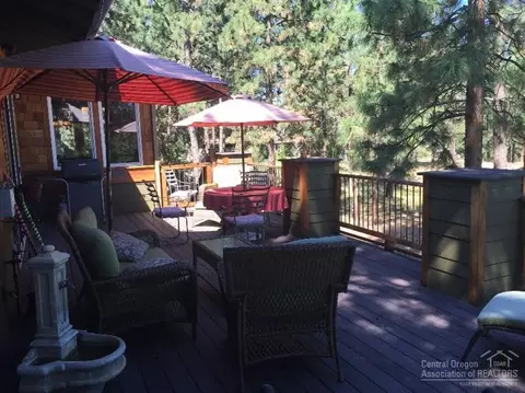 19590 E Campbell Rd, Bend, OR 97702 photo 3