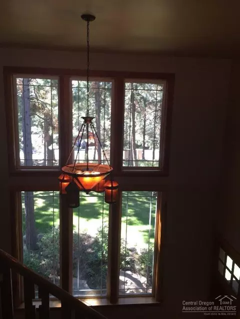19590 E Campbell Rd, Bend, OR 97702 photo 5