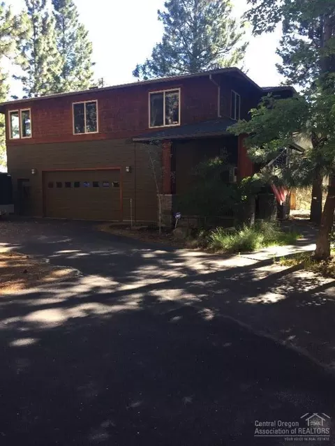 19590 E Campbell Rd, Bend, OR 97702 photo 2