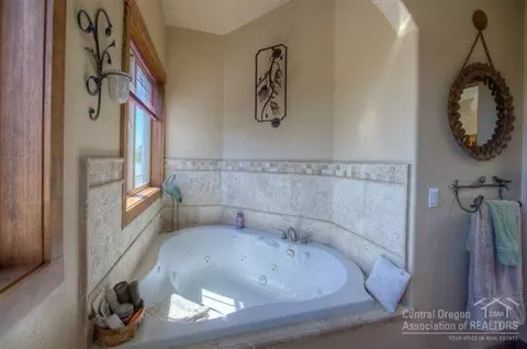 22122 Rickard Rd, Bend, OR 97702 photo 15