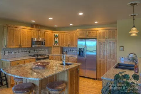 22122 Rickard Rd, Bend, OR 97702 photo 6