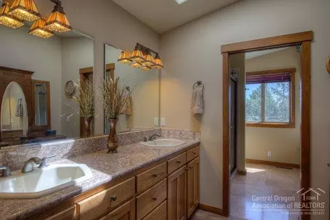 22122 Rickard Rd, Bend, OR 97702 photo 14