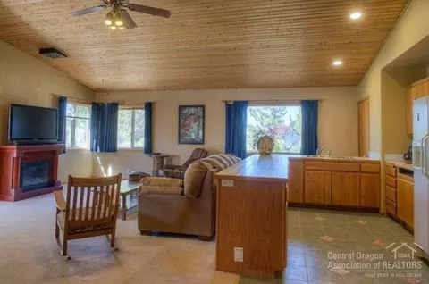 22122 Rickard Rd, Bend, OR 97702 photo 11