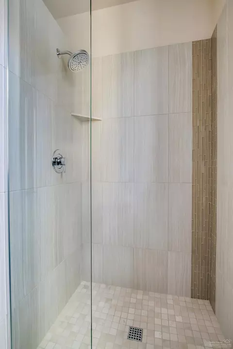 2712 NW Shields Dr, Bend, OR 97703 photo 8