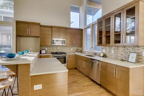 2712 NW Shields Dr, Bend, OR 97703 photo 5