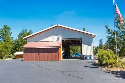 16777 Donner Pl, La Pine, OR 97739 photo 2
