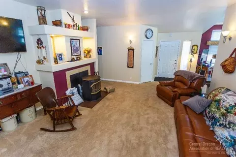 16777 Donner Pl, La Pine, OR 97739 photo 14