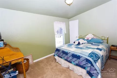 16777 Donner Pl, La Pine, OR 97739 photo 17
