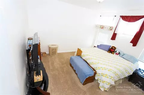 16777 Donner Pl, La Pine, OR 97739 photo 11
