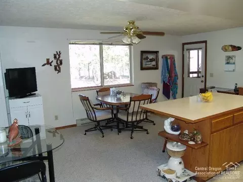 53616 Bobwhite Ct, La Pine, OR 97739 photo 13