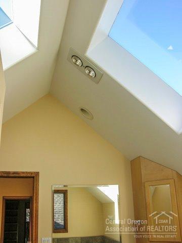 60310 Woodside Loop, Bend, OR 97702 photo 18