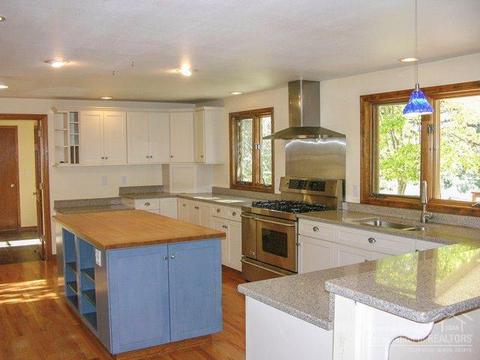 60310 Woodside Loop, Bend, OR 97702 photo 5