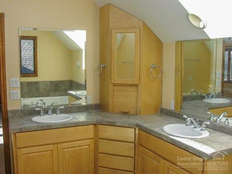 60310 Woodside Loop, Bend, OR 97702 photo 17