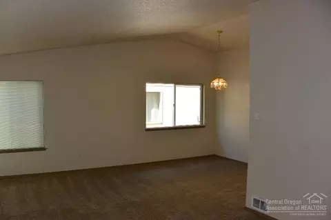 20358 Shetland Loop, Bend, OR 97703 photo 5