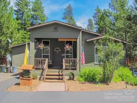 56298 Bufflehead Rd, Bend, OR 97707 photo 2