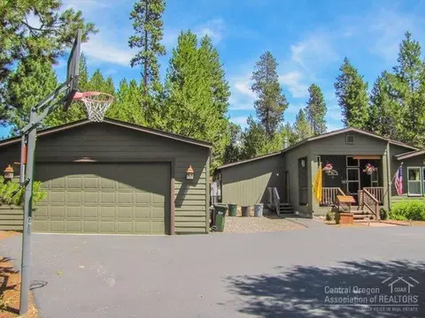 56298 Bufflehead Rd, Bend, OR 97707 photo 1