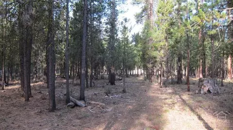 52104 Foxtail, La Pine, OR 97739 photo 12