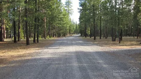 52104 Foxtail, La Pine, OR 97739 photo 1