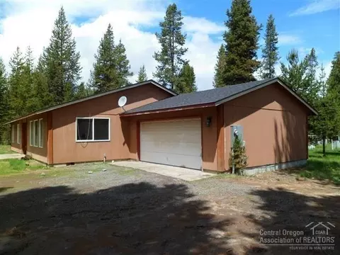 16172 Blackfeather, La Pine, OR 97739 photo 2