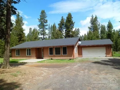 16172 Blackfeather, La Pine, OR 97739 photo 1