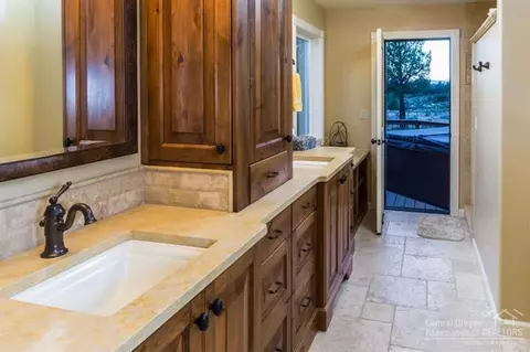 61635 Gosney Rd, Bend, OR 97702 photo 10