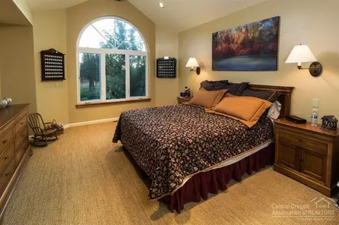 61635 Gosney Rd, Bend, OR 97702 photo 9