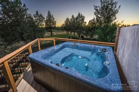 61635 Gosney Rd, Bend, OR 97702 photo 12