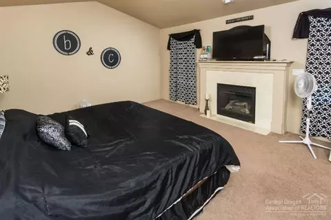 828 NE Locksley Dr, Bend, OR 97701 photo 7