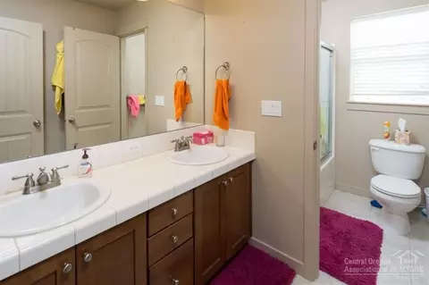 828 NE Locksley Dr, Bend, OR 97701 photo 12