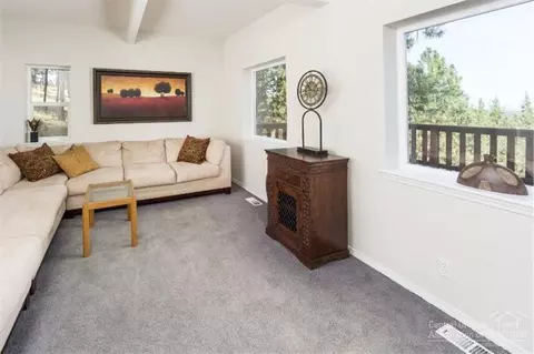 19060 Saddleback Ln, Bend, OR 97701 photo 6