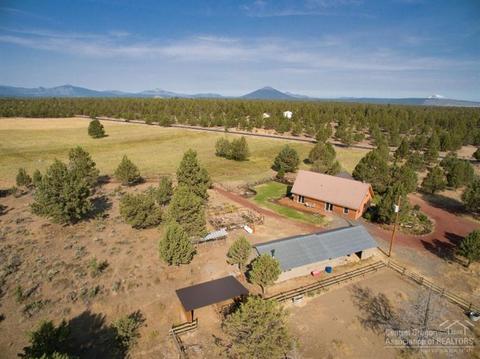 70090 Holmes Rd, Sisters, OR 97759 photo 4