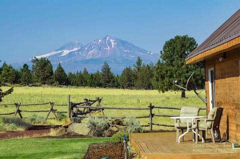 70090 Holmes Rd, Sisters, OR 97759 photo 3