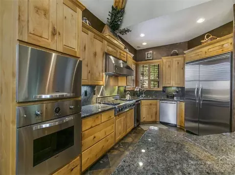108 NW Phils Loop, Bend, OR 97701 photo 5