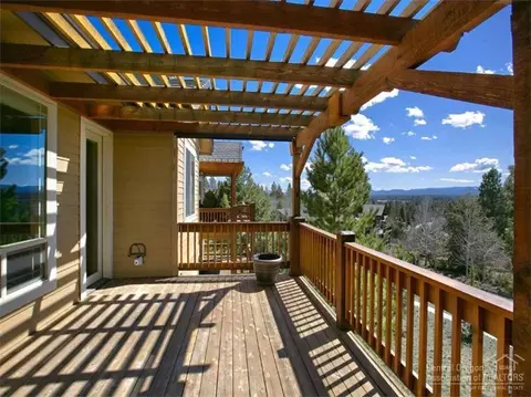 108 NW Phils Loop, Bend, OR 97701 photo 16