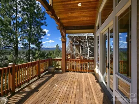 108 NW Phils Loop, Bend, OR 97701 photo 17