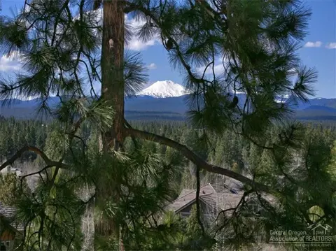 108 NW Phils Loop, Bend, OR 97701 photo 20