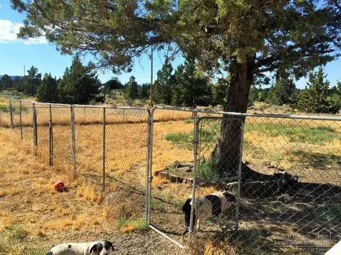 62167 Hamby Rd, Bend, OR 97701 photo 5