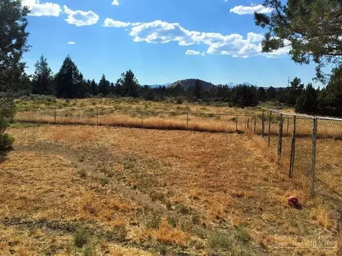 62167 Hamby Rd, Bend, OR 97701 photo 2