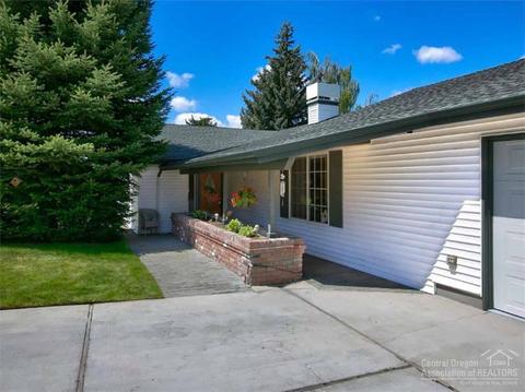 61885 Dobbin Rd, Bend, OR 97702 photo 3