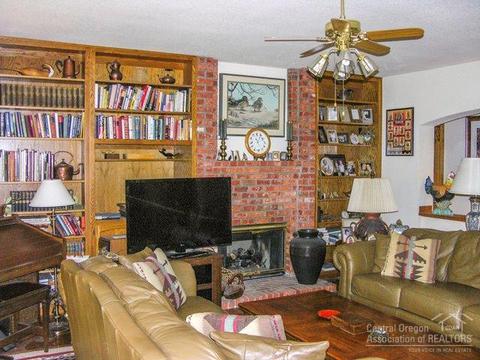 20443 Timberline Ct, Bend, OR 97702 photo 11
