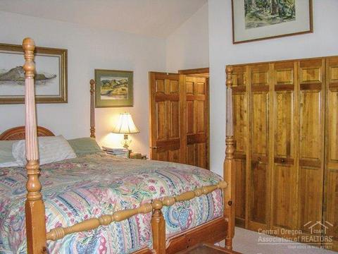 20443 Timberline Ct, Bend, OR 97702 photo 18