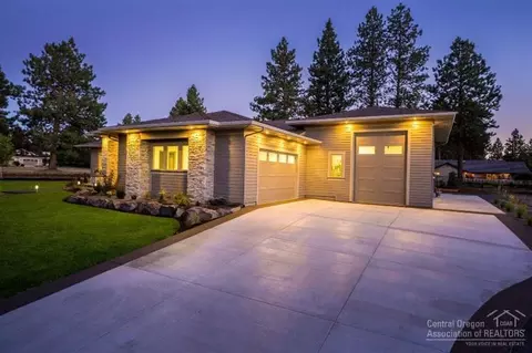 21059 Avery Ln, Bend, OR 97702 photo 3