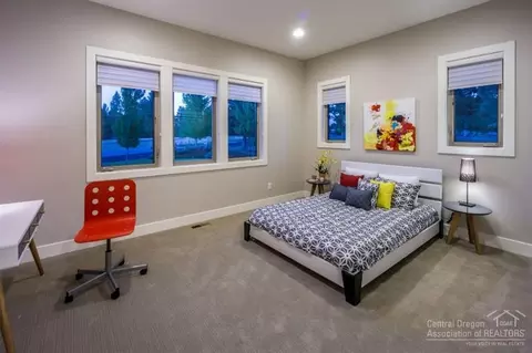 21059 Avery Ln, Bend, OR 97702 photo 8