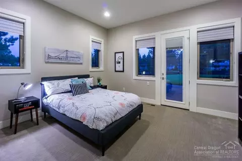 21059 Avery Ln, Bend, OR 97702 photo 10