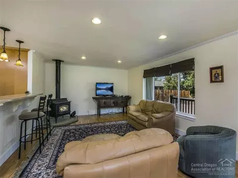 21575 Stub Pl, Bend, OR 97701 photo 4