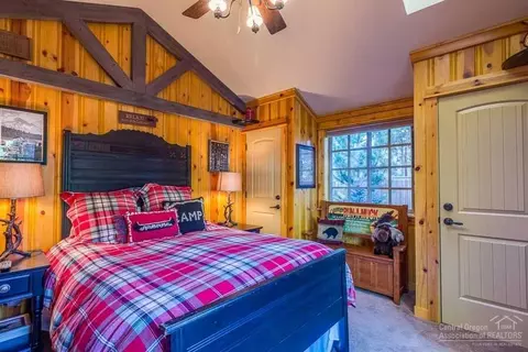 17206 Tholstrup Dr, Bend, OR 97707 photo 8