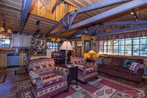 17206 Tholstrup Dr, Bend, OR 97707 photo 6