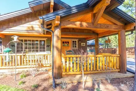 17206 Tholstrup Dr, Bend, OR 97707 photo 2