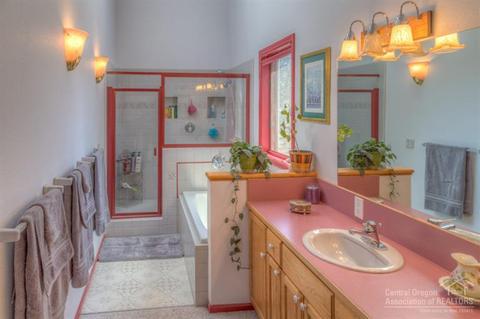 23265 Cindy Ct, Bend, OR 97701 photo 16